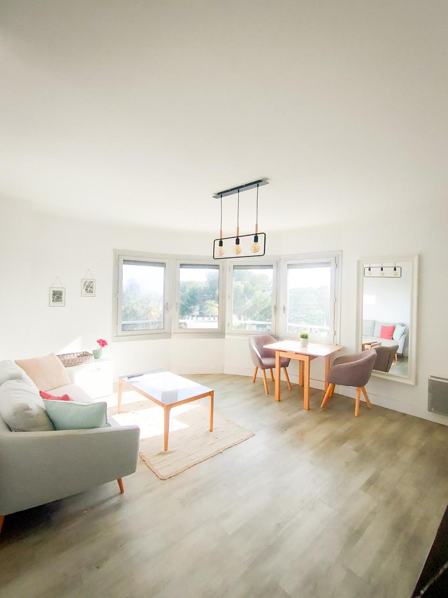 Apartamento Plage à 200 mètres. Vue mer et Esterel ! Rénové Saint-Raphaël Exterior foto